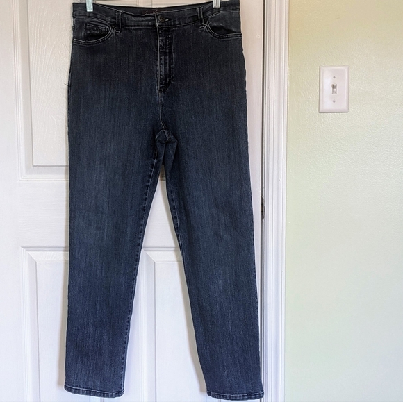 Gloria Vanderbilt Amanda Straight Leg Blue Demin Jeans Size 14 Missy - Picture 1 of 12